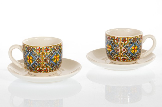 Coppia tazzine  in ceramica con decorazioni e colori mediterranee.